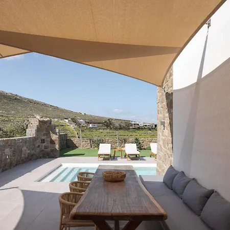 Retreat Hill Luxury Mykonos *