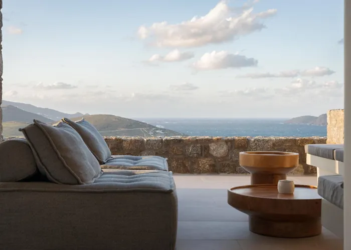 Retreat Hill Luxury Mykonos *