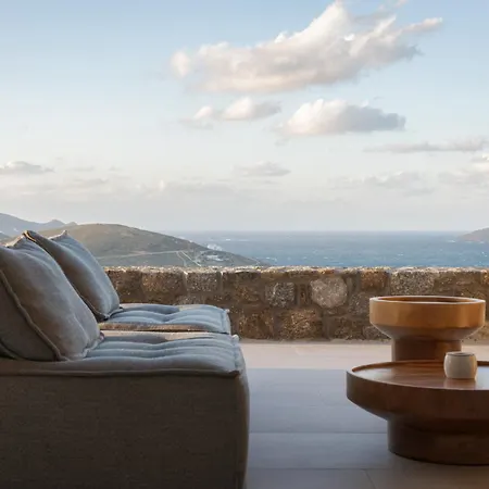 Retreat Hill Luxury Mykonos *