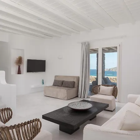 Retreat Hill Luxury Mykonos
