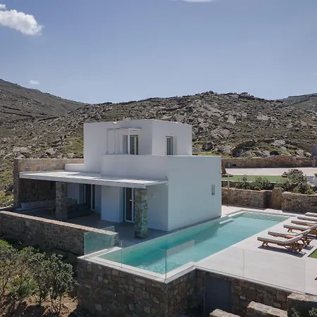 Retreat Hill Luxury Mykonos Villa *