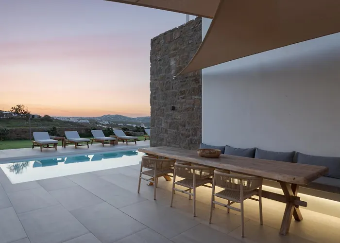 Retreat Hill Luxury Mykonos Villa